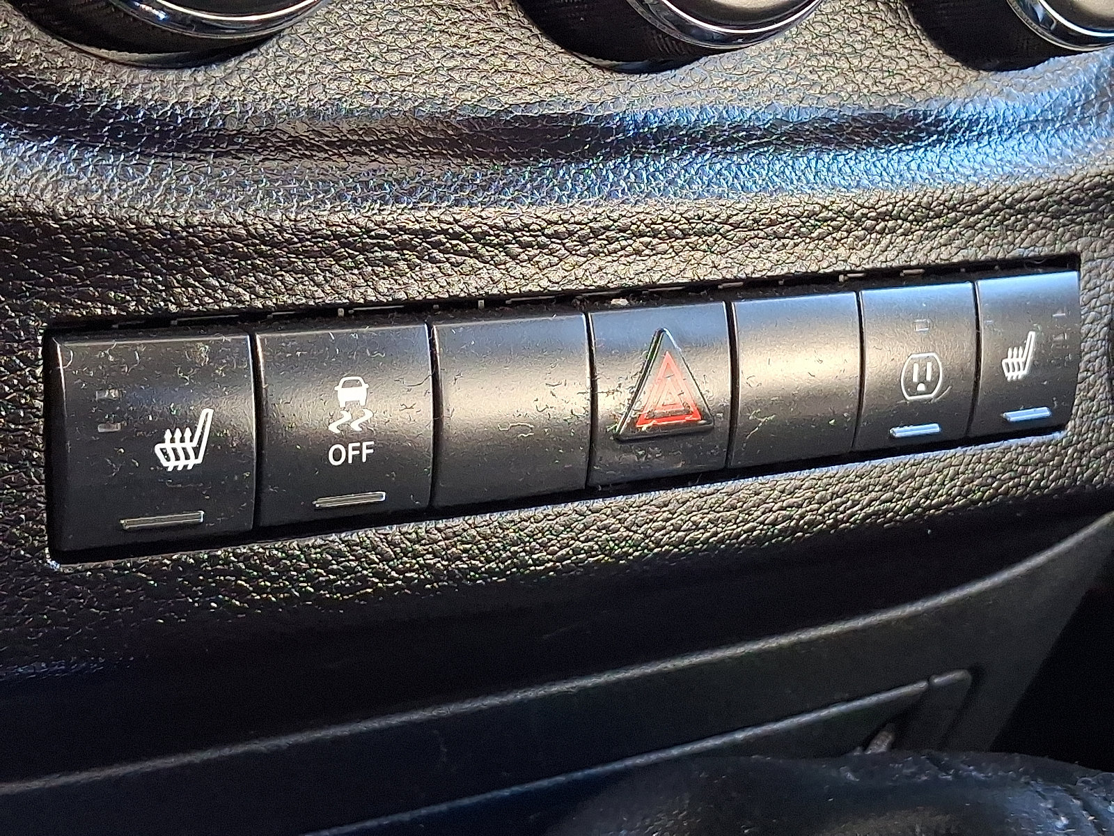 Certified 2016 Jeep Wrangler Unlimited Rubicon w/ Dual Top Group AWD/4WD image 23