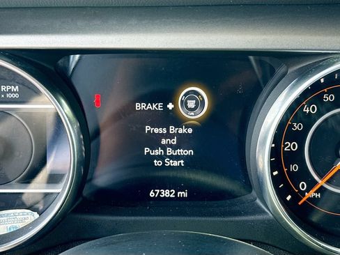 Used 2020 Jeep Wrangler Unlimited Sahara w/ Safety Group AWD/4WD image 13