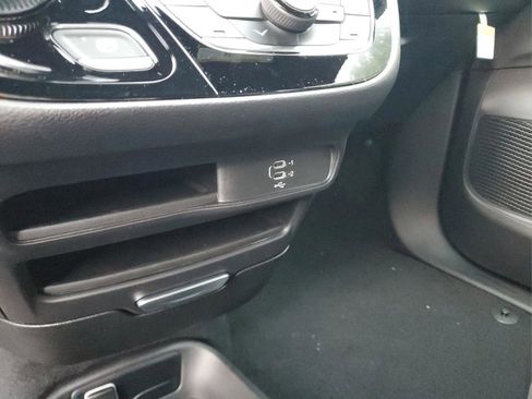 New 2026 Chrysler Voyager LX image 22