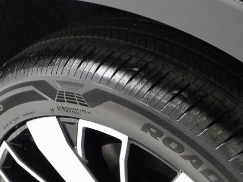 New 2025 Mitsubishi Outlander SE image 33