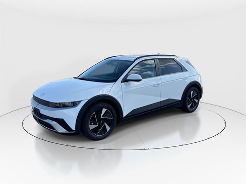Used 2025 Hyundai Ioniq 5 SEL AWD/4WD image 4