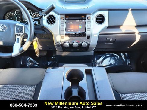 Used 2018 Toyota Tundra SR5 image 11