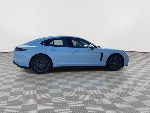 Used 2022 Porsche Panamera 4 image 9