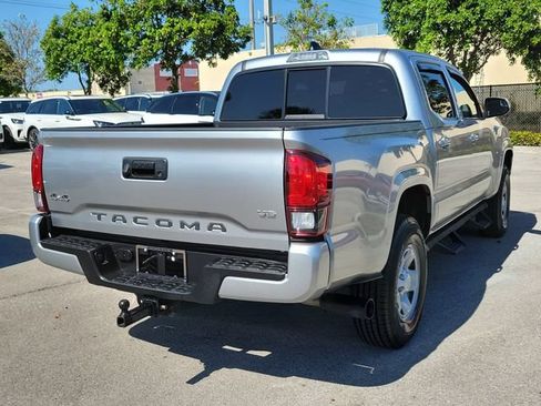 Used 2022 Toyota Tacoma SR AWD/4WD image 6
