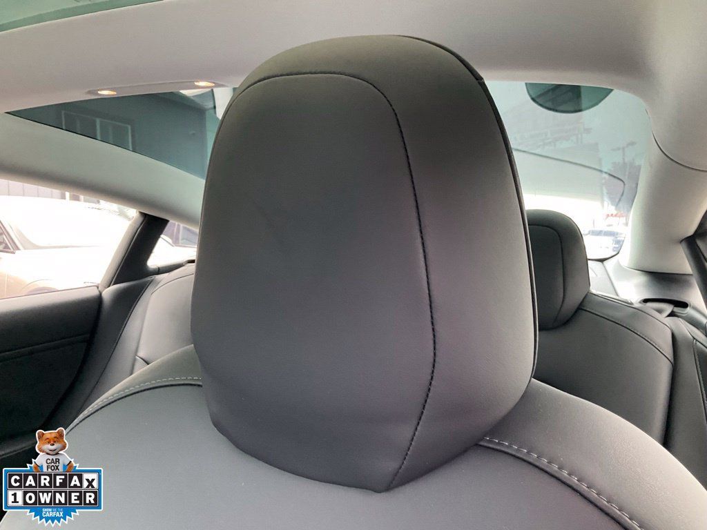 Used 2018 Tesla Model 3 Long Range RWD image 17
