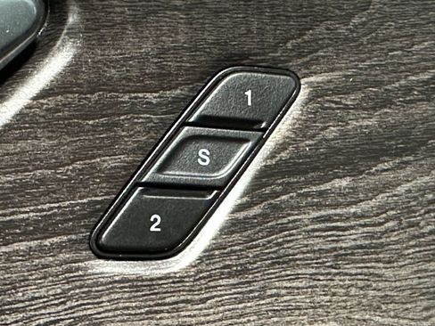 Used 2021 Jeep Grand Cherokee L Limited image 16