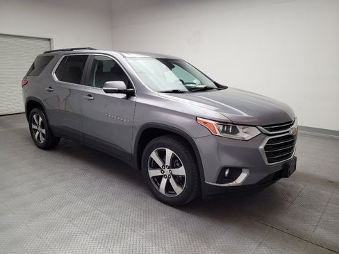 Used 2019 Chevrolet Traverse LT w/ LT Premium Package FWD image 11