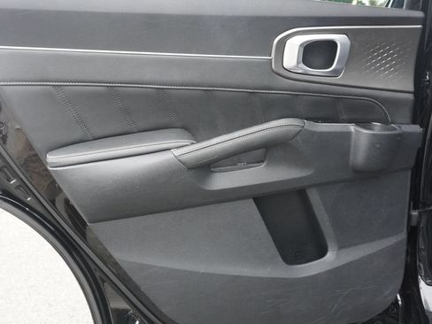 Used 2023 Kia Sorento SX FWD image 27