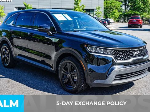 Used 2023 Kia Sorento LX FWD image 4