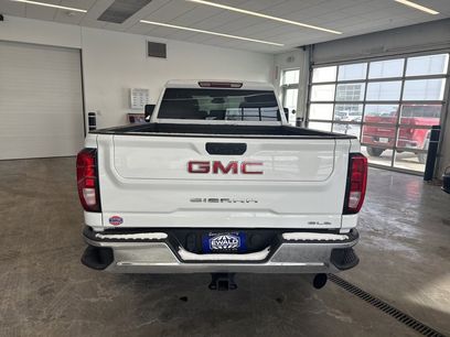 Used 2024 GMC Sierra 2500 SLE w/ SLE Convenience Package
