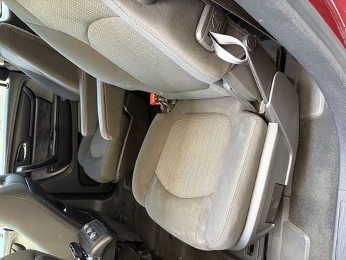 Used 2015 Chevrolet Traverse LT w/ Style and Technology Package FWD image 13