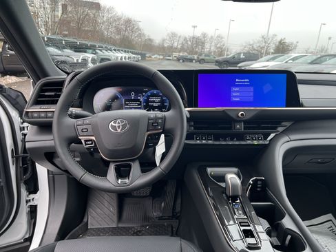 New 2026 Toyota Crown Signia image 16