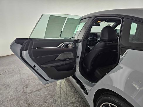 Used 2025 BMW 430i xDrive w/ M Sport Package image 15