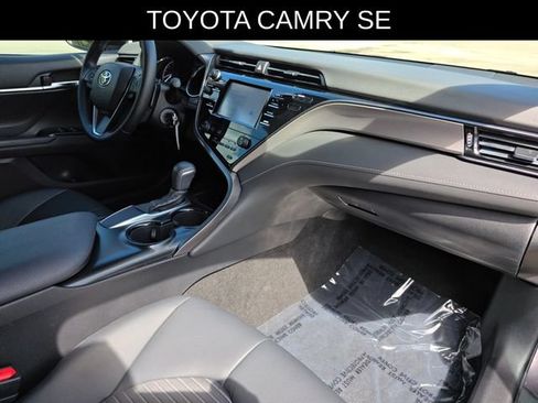 Used 2019 Toyota Camry SE FWD image 9