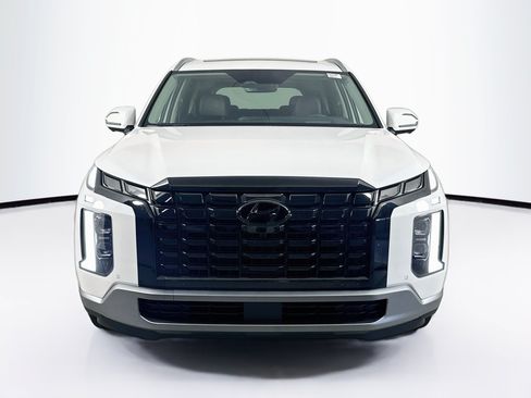 Used 2023 Hyundai Palisade Limited w/ Cargo Package FWD image 2