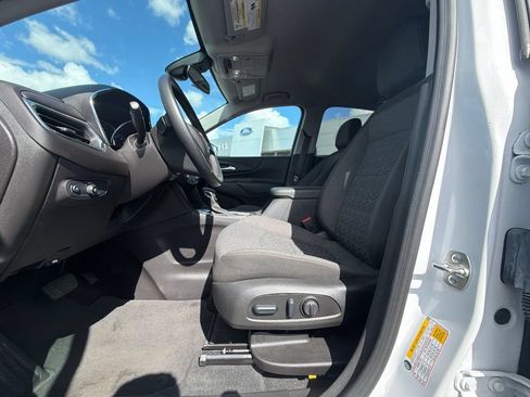 Used 2024 Chevrolet Equinox LT AWD/4WD image 17