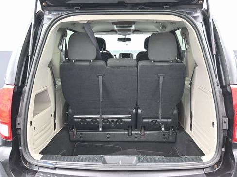 Used 2017 Dodge Grand Caravan SE w/ Power Window Group image 15