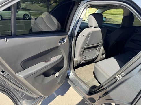 Used 2017 Chevrolet Equinox LT w/ Convenience Package AWD/4WD image 9
