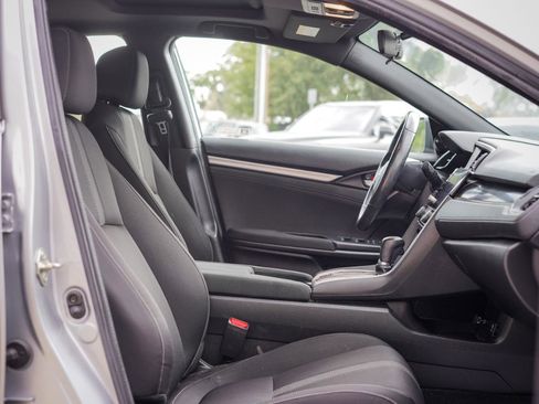 Used 2020 Honda Civic EX image 8