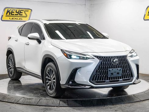 Used 2025 Lexus NX 250 FWD w/ Accessory Package (2T) image 5