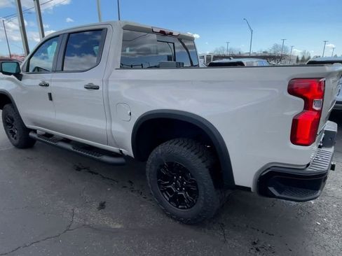 New 2026 Chevrolet Silverado 1500 ZR2 w/ Dark Appearance Package AWD/4WD image 8