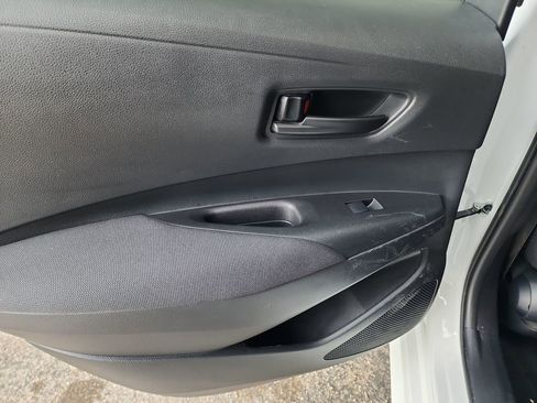 Used 2025 Toyota Corolla LE FWD image 37