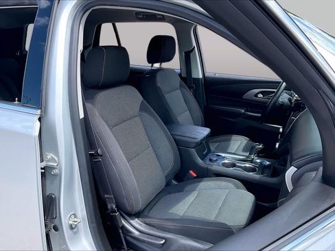 Used 2018 Chevrolet Traverse LT FWD image 7