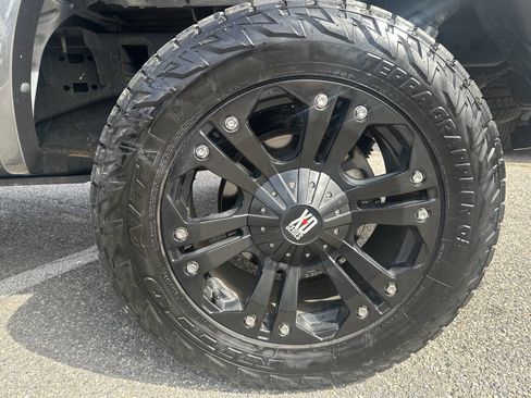 Used 2020 Ford F150 Lariat image 19