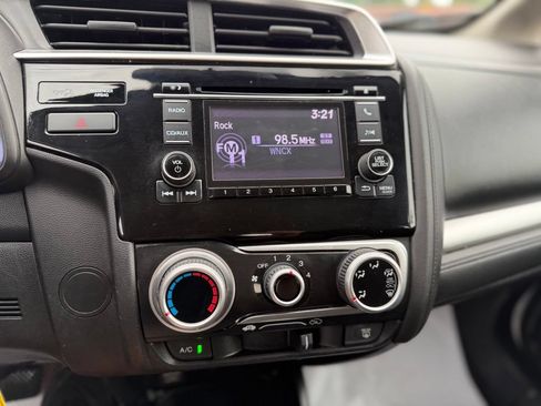 Used 2017 Honda Fit LX image 16