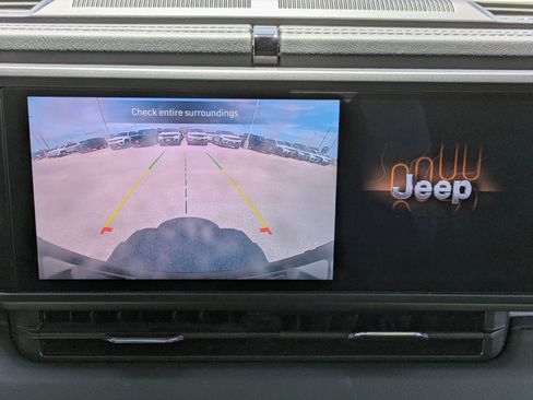 Used 2024 Jeep Wrangler Sahara AWD/4WD image 18