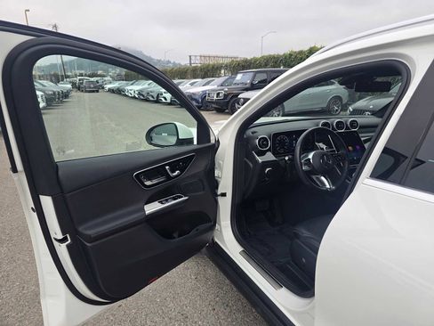 Used 2025 Mercedes-Benz GLC 300 GLC 300 image 21