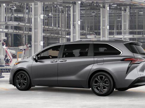 New 2026 Toyota Sienna Platinum AWD/4WD image 5