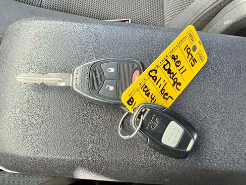 Used 2011 Dodge Caliber Mainstreet image 31