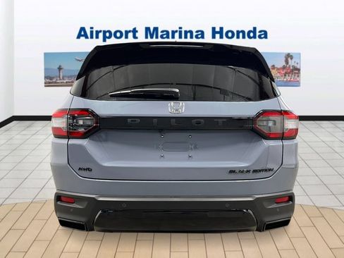 New 2026 Honda Pilot Black Edition image 4