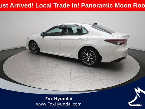 Used 2022 Toyota Camry XLE w/ Navigation Package image 12