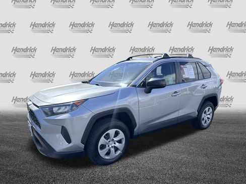 Used 2019 Toyota RAV4 LE w/ Carpet Mat Package FWD image 5