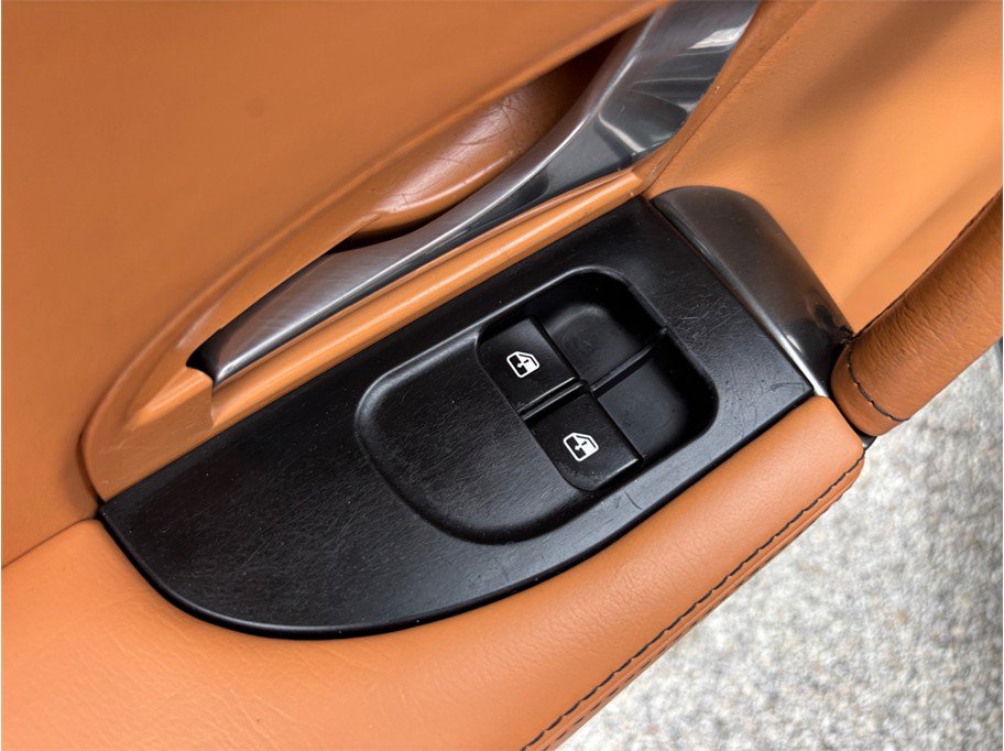 Used 2018 Maserati GranTurismo Sport RWD image 21