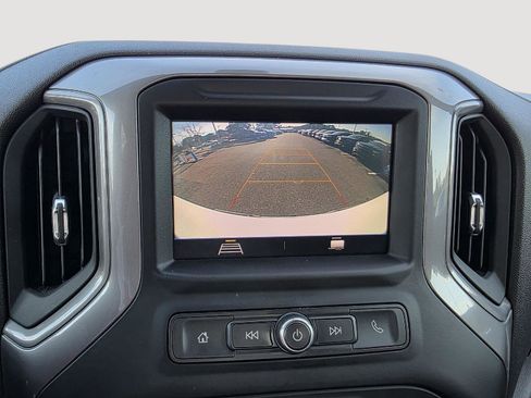 Used 2021 Chevrolet Silverado 1500 Custom image 17