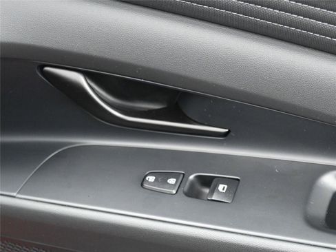 Certified 2025 Hyundai Elantra Sport image 5