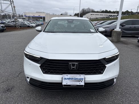 Used 2025 Honda Accord EX-L image 3