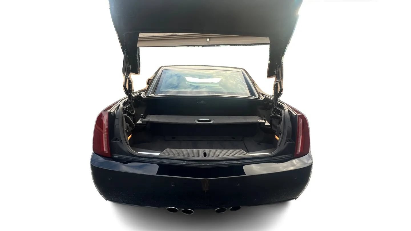 Used 2005 Cadillac XLR RWD image 37