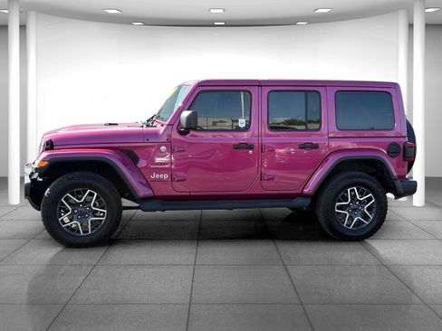 Used 2024 Jeep Wrangler Unlimited Sahara w/ Safety Group AWD/4WD image 4