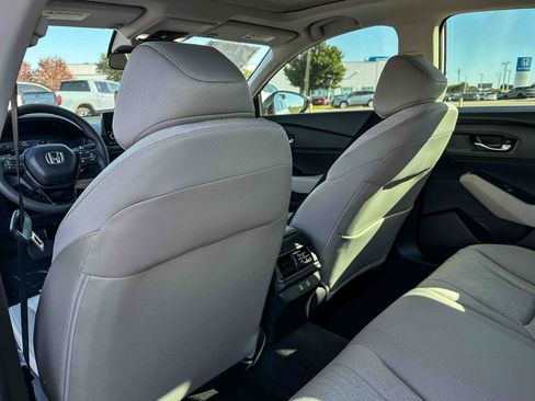 New 2025 Honda Accord SE image 14