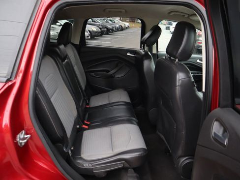 Used 2019 Ford Escape SE image 19