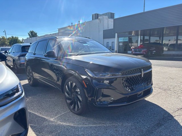 New 2026 Lincoln Nautilus Reserve w/ Jet Appearance Package AWD/4WD image 9