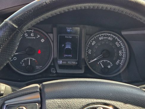 Used 2017 Toyota Tacoma TRD Pro AWD/4WD image 12