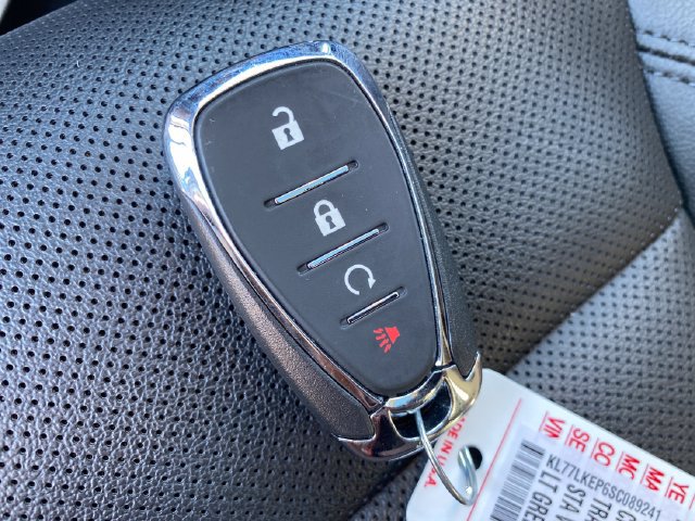 Used 2025 Chevrolet Trax ACTIV w/ Sunroof Package FWD image 25
