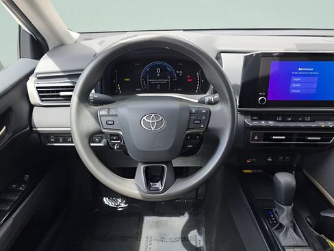 Used 2025 Toyota Camry LE FWD image 12