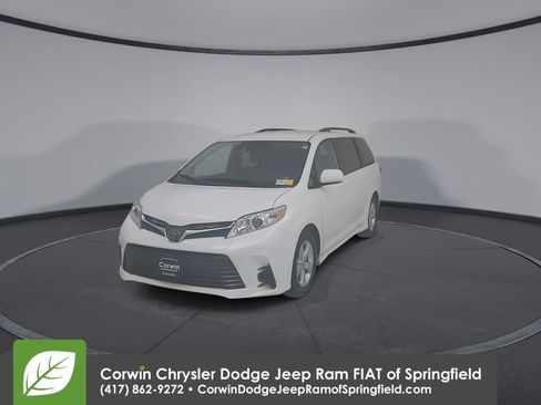 Used 2019 Toyota Sienna LE image 6