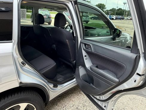 Used 2018 Subaru Forester 2.5i Premium w/ All-Weather Package AWD/4WD image 14